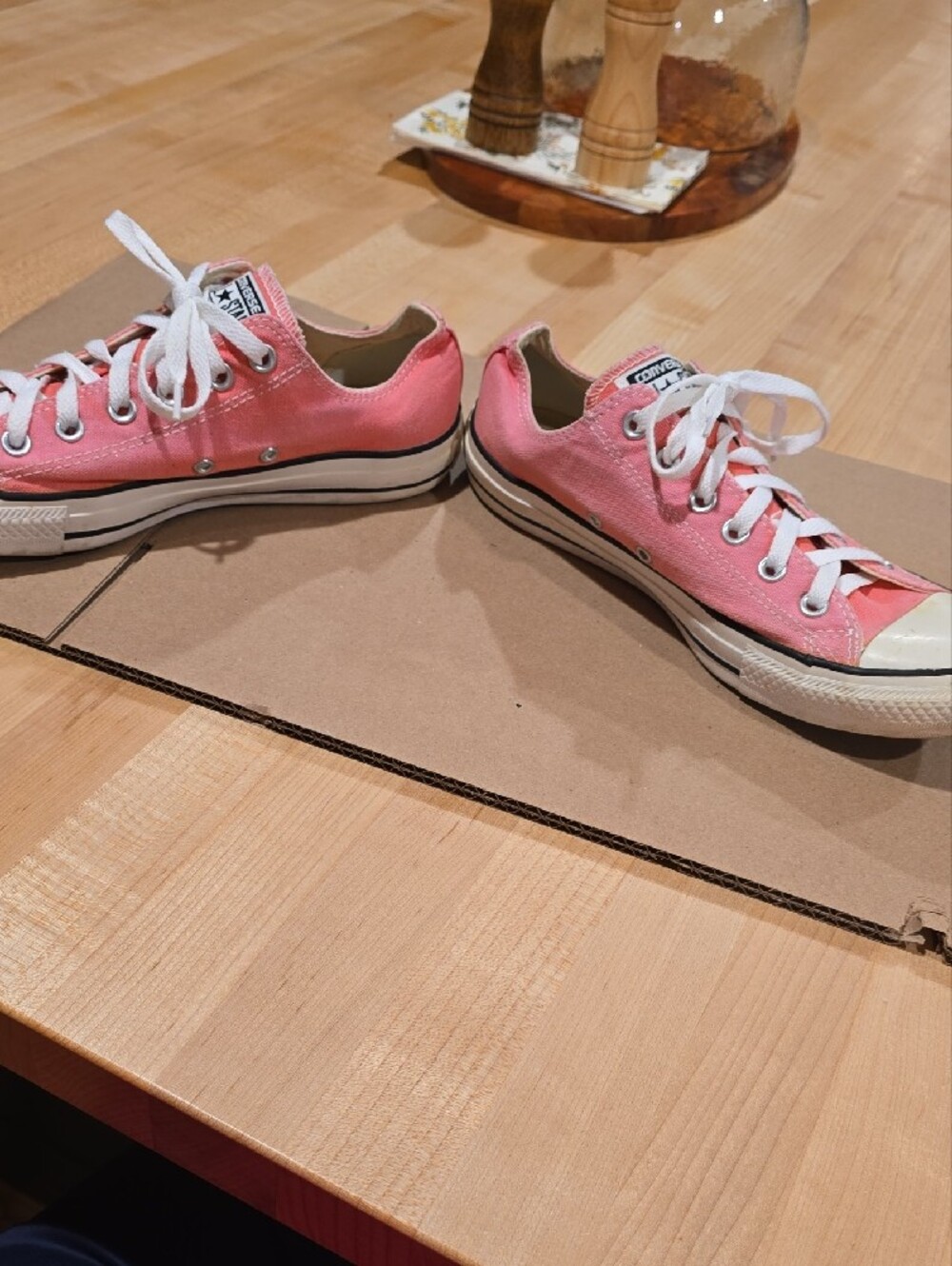 Converse Pink Low Top Sneakers with White Accents - Picture 3 of 7